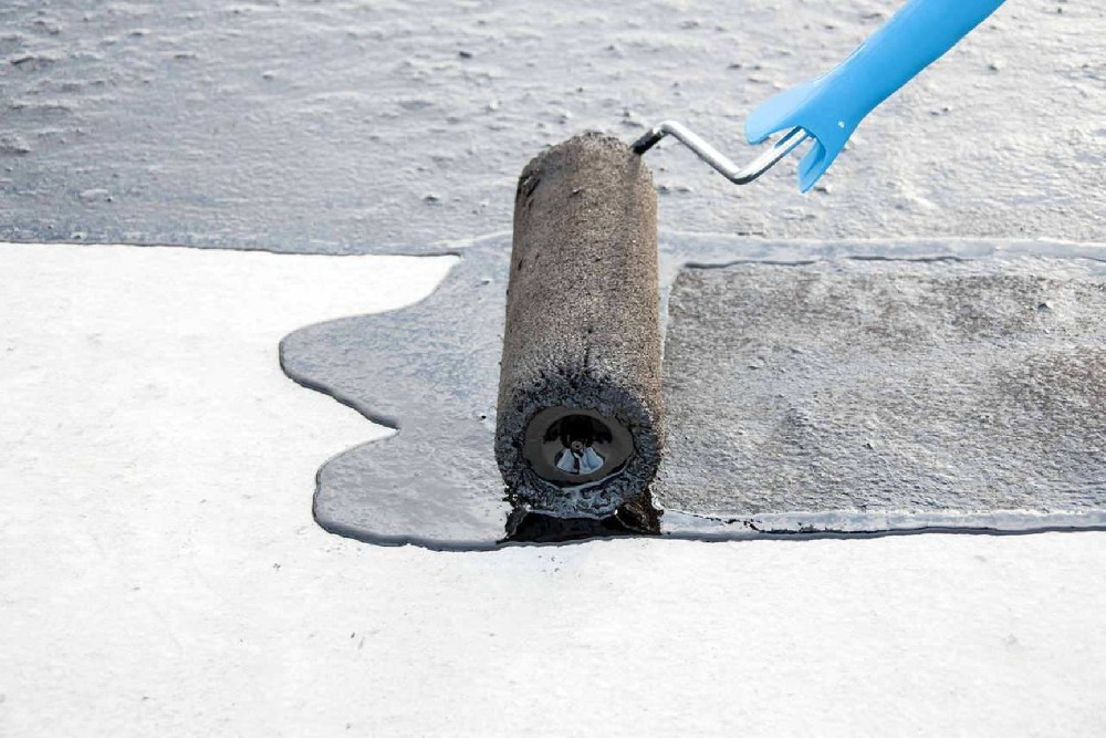 Water based bitumen coating